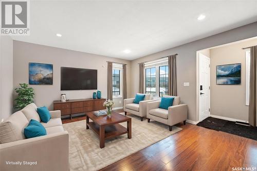 103 Denham Crescent, Saskatoon, SK - Indoor Photo Showing Living Room