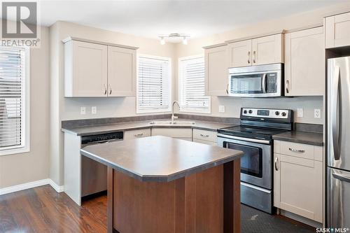 103 Denham Crescent, Saskatoon, SK - Indoor Photo Showing Kitchen