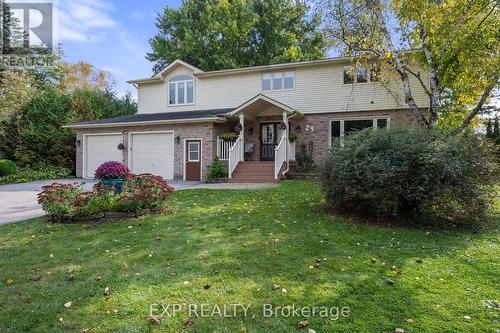 29 May Avenue, East Gwillimbury, ON - Outdoor With Facade