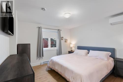 5 Holland Place, Paradise, NL - Indoor Photo Showing Bedroom