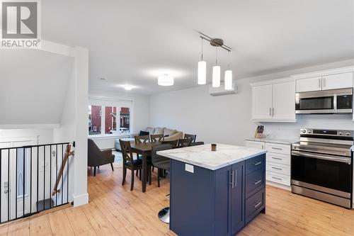 5 Holland Place, Paradise, NL - Indoor Photo Showing Kitchen