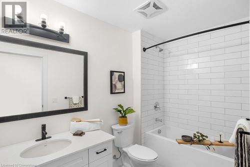 59 Reeve Street Unit# 9, Woodstock, ON - Indoor Photo Showing Bathroom