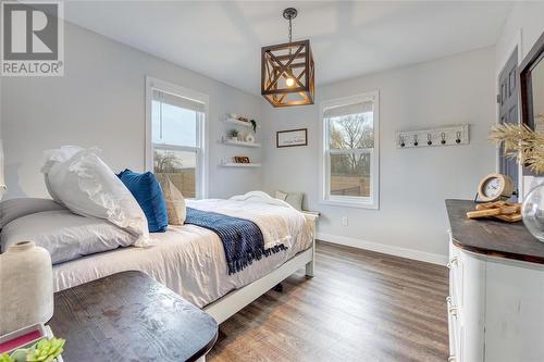 4508 Oil Springs Line, Oil Springs, ON - Indoor Photo Showing Bedroom