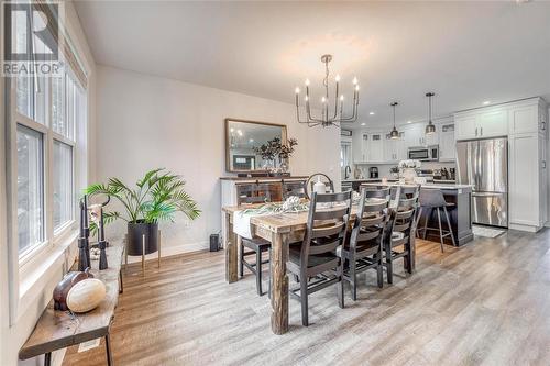 4508 Oil Springs Line, Oil Springs, ON - Indoor Photo Showing Dining Room