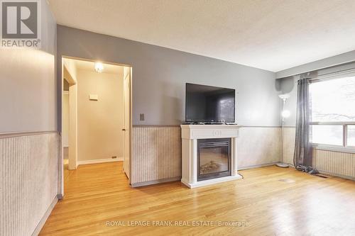 989 Ronlea Avenue, Oshawa (Donevan), ON - Indoor Photo Showing Living Room With Fireplace