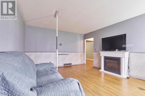 989 Ronlea Avenue, Oshawa (Donevan), ON - Indoor With Fireplace