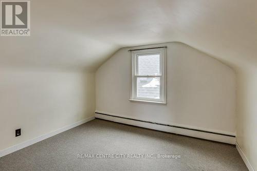 125 Stuart Street, London, ON - Indoor Photo Showing Other Room