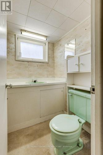 125 Stuart Street, London, ON - Indoor Photo Showing Bathroom