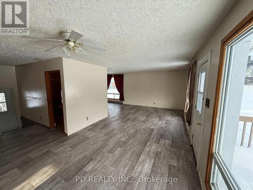 32299 Highway 17 E, Deep River, ON - Indoor Photo Showing Other Room