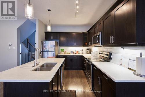 83 - 1924 Cedarhollow Boulevard, London, ON - Indoor Photo Showing Kitchen With Double Sink With Upgraded Kitchen