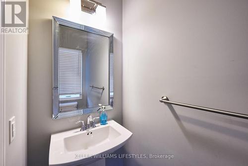 83 - 1924 Cedarhollow Boulevard, London, ON - Indoor Photo Showing Bathroom