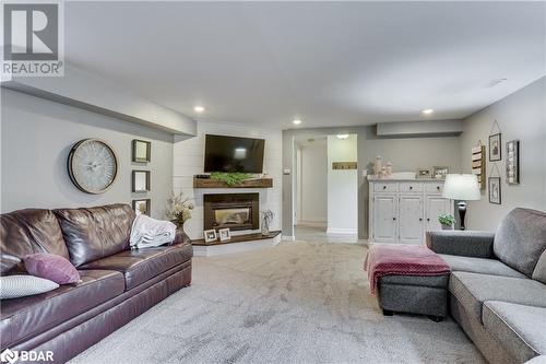 46 Carmen Crescent, London, ON - Indoor Photo Showing Living Room With Fireplace