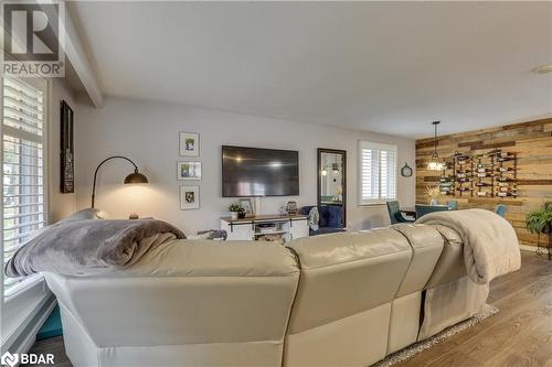 46 Carmen Crescent, London, ON - Indoor Photo Showing Living Room