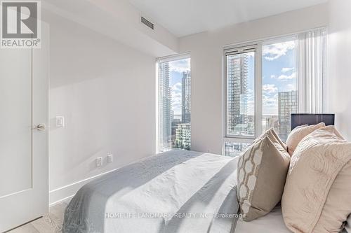 914 - 480 Front Street W, Toronto, ON - Indoor Photo Showing Bedroom