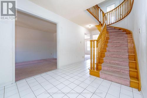 2104 Laurelwood Drive, Oakville, ON - Indoor Photo Showing Other Room