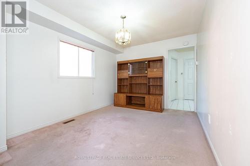 2104 Laurelwood Drive, Oakville, ON - Indoor Photo Showing Other Room