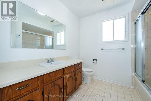 2104 Laurelwood Drive, Oakville, ON - Indoor Photo Showing Bathroom