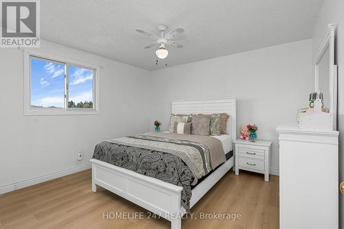 203 Somerville Street, Tecumseh, ON - Indoor Photo Showing Bedroom