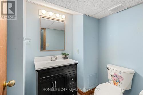 203 Somerville Street, Tecumseh, ON - Indoor Photo Showing Bathroom