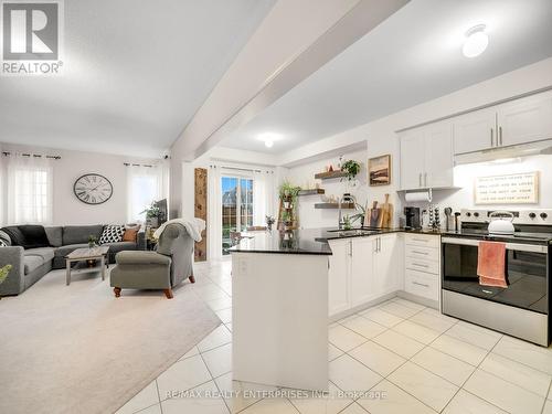 29 Cliff Thompson Court, Georgina, ON - Indoor Photo Showing Kitchen