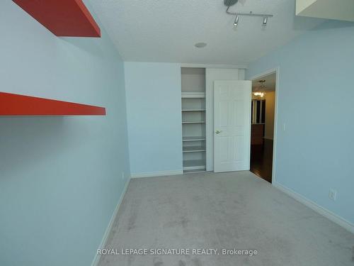 509-30 Grand Trunk Crescent, Toronto, ON - Indoor Photo Showing Other Room