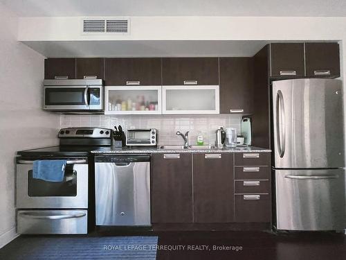 1402-28 Ted Rogers Ave, Toronto, ON - Indoor Photo Showing Kitchen With Double Sink With Upgraded Kitchen