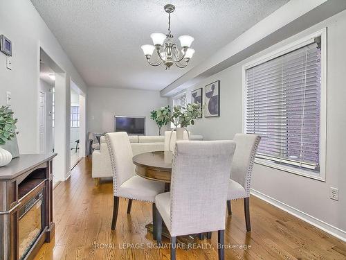 131 Tara Cres, Markham, ON - Indoor Photo Showing Dining Room