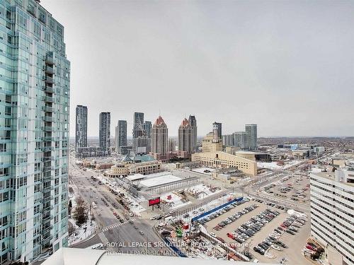 2308-220 Burnhamthrope Rd, Mississauga, ON - Outdoor With View