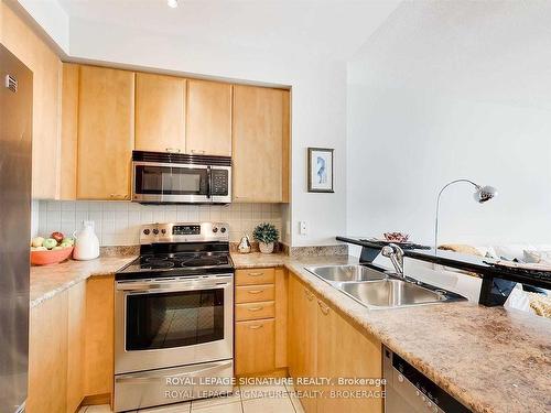 2308-220 Burnhamthrope Rd, Mississauga, ON - Indoor Photo Showing Kitchen With Double Sink