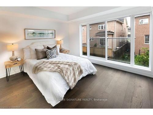 229-3070 Sixth Line, Oakville, ON - Indoor Photo Showing Bedroom