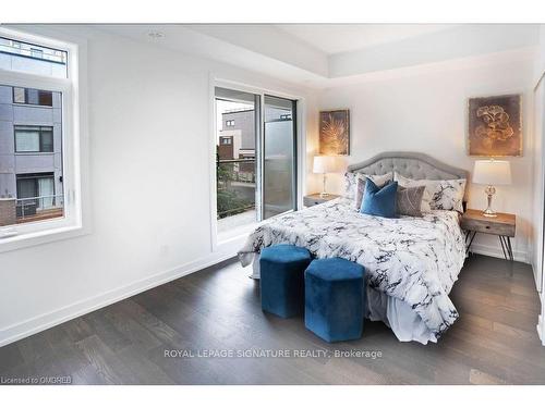 229-3070 Sixth Line, Oakville, ON - Indoor Photo Showing Bedroom