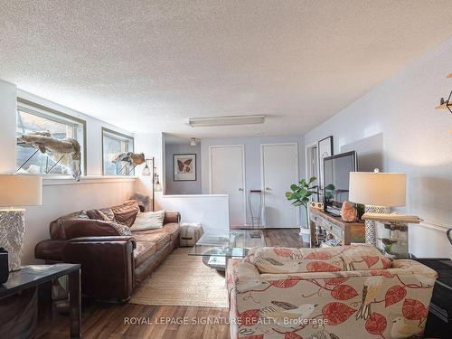 1306 Leighland Rd, Burlington, ON 