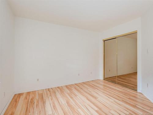 575A-4678 Elk Lake Dr, Saanich, BC - Indoor Photo Showing Other Room