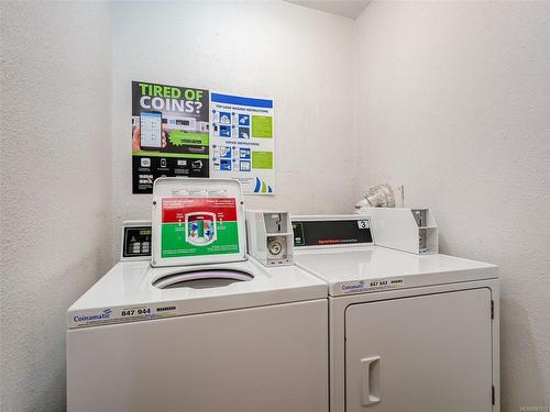 575A-4678 Elk Lake Dr, Saanich, BC - Indoor Photo Showing Laundry Room