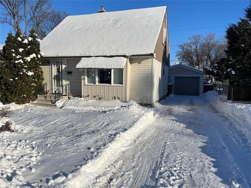 1247 7Th Street, Brandon, MB - Outdoor