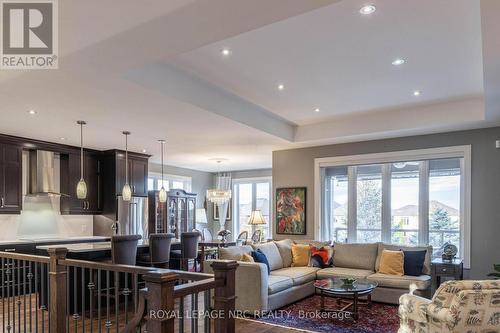 62 Coyle Court, Welland, ON - Indoor Photo Showing Living Room