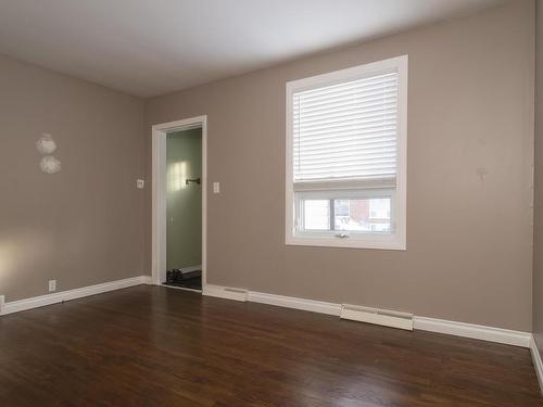 196 Brent Street, Thunder Bay, ON - Indoor Photo Showing Other Room