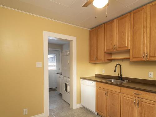 196 Brent Street, Thunder Bay, ON - Indoor Photo Showing Laundry Room