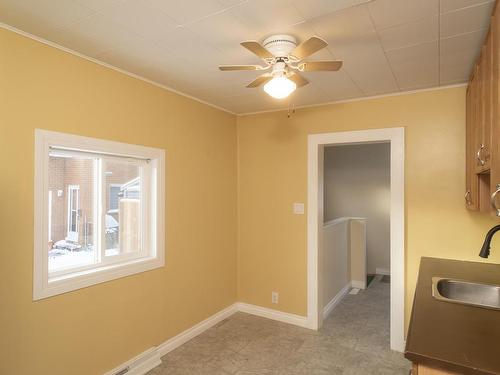 196 Brent Street, Thunder Bay, ON - Indoor Photo Showing Other Room