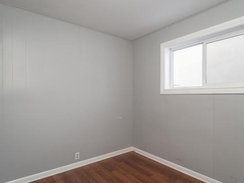 196 Brent Street, Thunder Bay, ON - Indoor Photo Showing Other Room