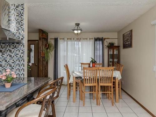 302 Glasgow Place, Thunder Bay, ON - Indoor Photo Showing Dining Room