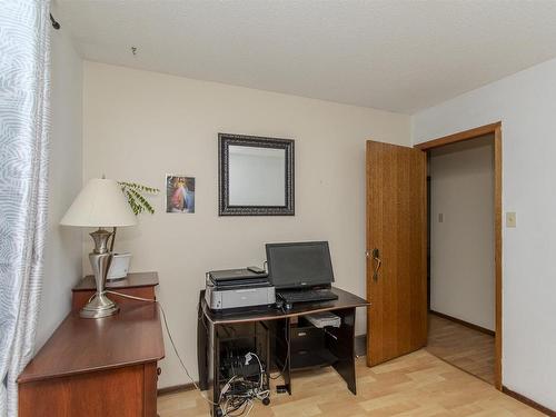 302 Glasgow Place, Thunder Bay, ON - Indoor Photo Showing Office