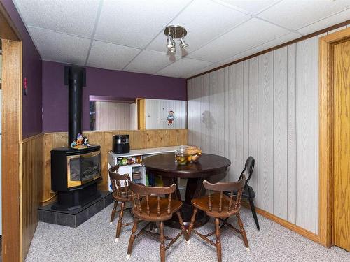 302 Glasgow Place, Thunder Bay, ON - Indoor Photo Showing Dining Room