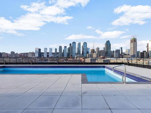 Piscine - 631-1485 Rue Des Bassins, Montréal (Le Sud-Ouest), QC - Outdoor With In Ground Pool With View