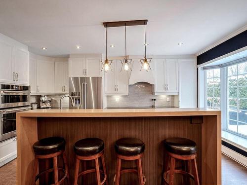 Cuisine - 1124 Rue De Gibraltar, Laval (Fabreville), QC - Indoor Photo Showing Kitchen With Upgraded Kitchen