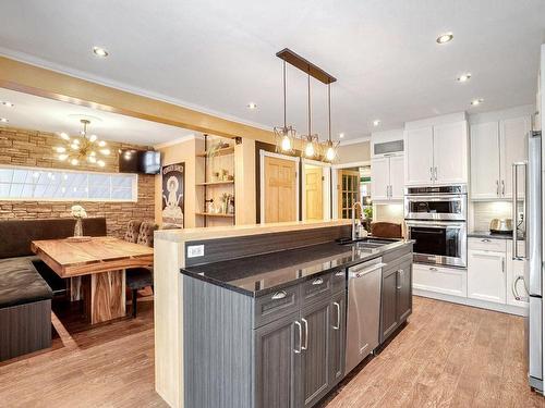 Cuisine - 1124 Rue De Gibraltar, Laval (Fabreville), QC - Indoor Photo Showing Kitchen With Upgraded Kitchen