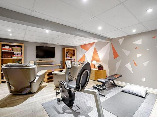 Salle familiale - 1124 Rue De Gibraltar, Laval (Fabreville), QC - Indoor Photo Showing Gym Room