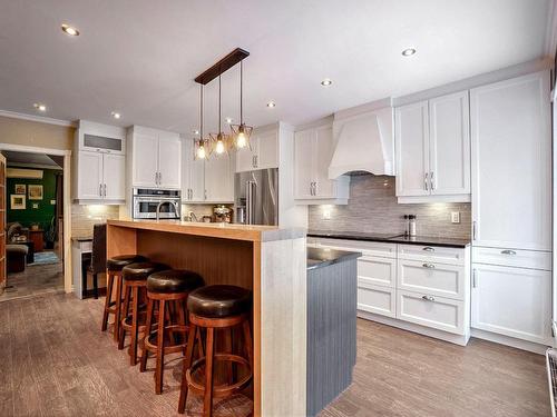 Cuisine - 1124 Rue De Gibraltar, Laval (Fabreville), QC - Indoor Photo Showing Kitchen With Upgraded Kitchen