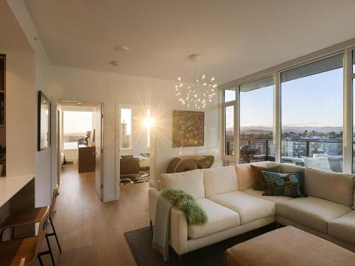 1205-363 Tyee Rd, Victoria, BC - Indoor Photo Showing Living Room