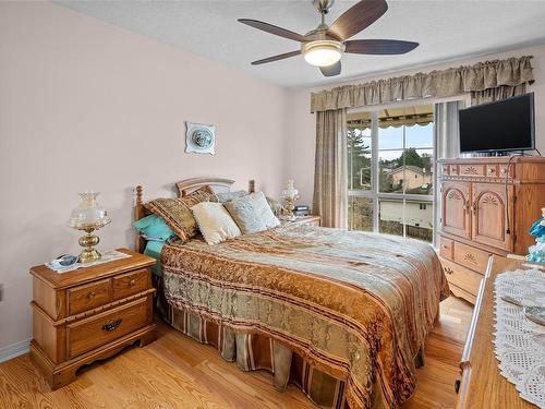 304-3133 Tillicum Rd, Saanich, BC - Indoor Photo Showing Bedroom